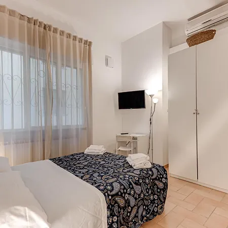 Little 2 Alle Porte Di San Frediano Apartment *